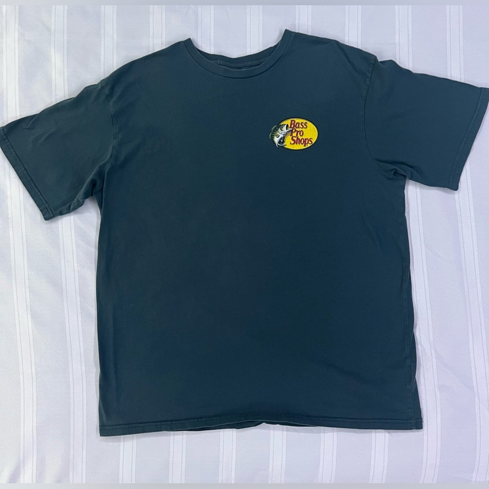 Vintage Men’s Bass Pro Shops Graphic T-Shirt (Size XL)